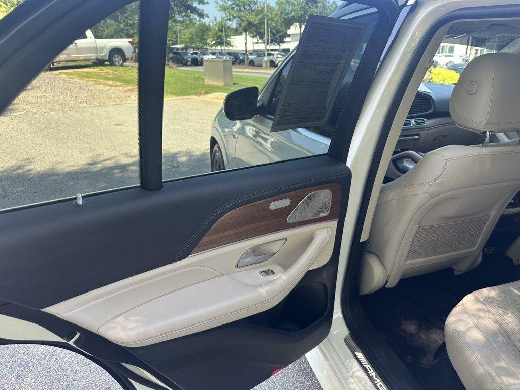 Mercedes-Benz GLE view 27
