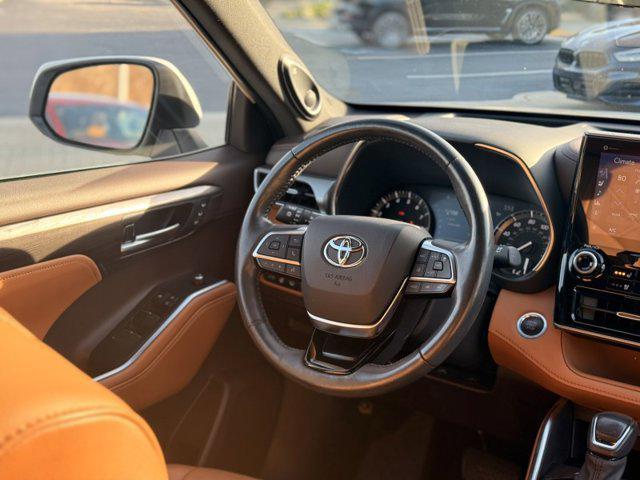 used 2021 Toyota Highlander car, priced at $37,290