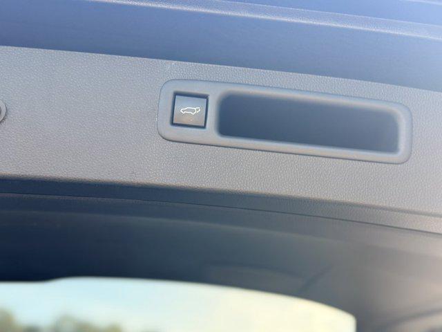 used 2021 Toyota Highlander car, priced at $37,290