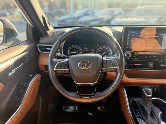 used 2021 Toyota Highlander car, priced at $37,290