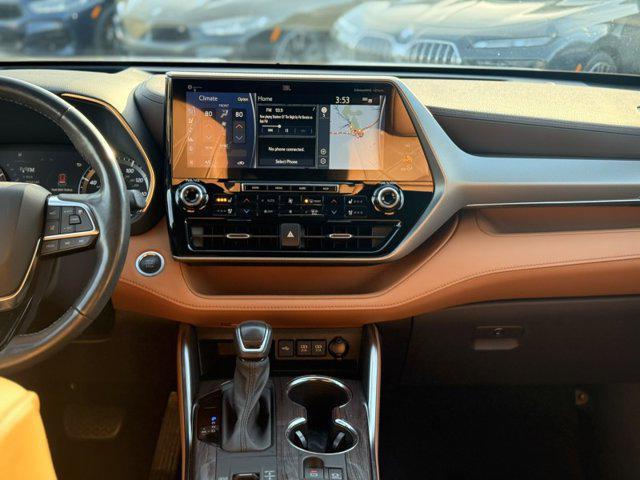 used 2021 Toyota Highlander car, priced at $37,290