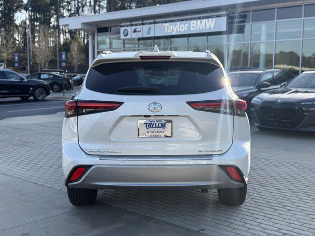 used 2021 Toyota Highlander car, priced at $37,290