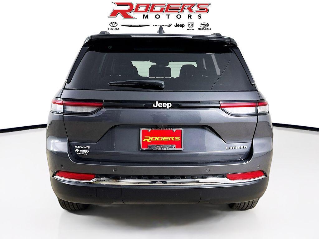 used 2024 Jeep Grand Cherokee car, priced at $32,999