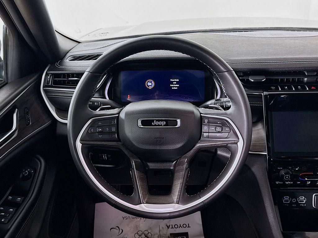 used 2024 Jeep Grand Cherokee car, priced at $32,999