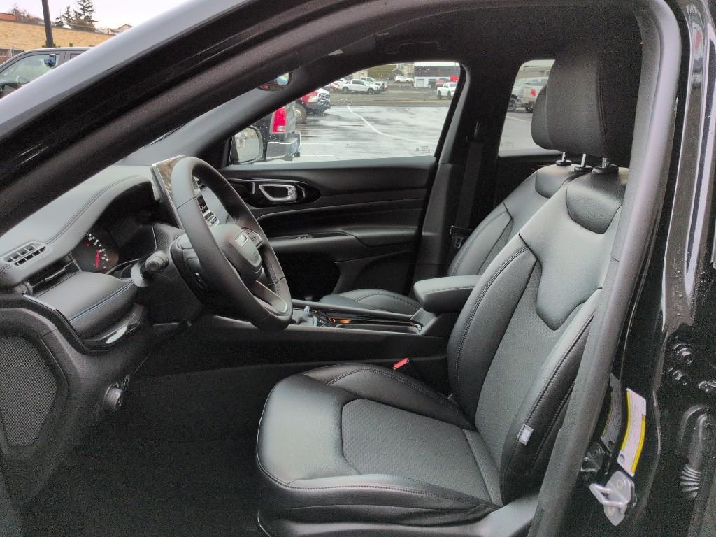 new 2026 Jeep Compass car, priced at $33,999