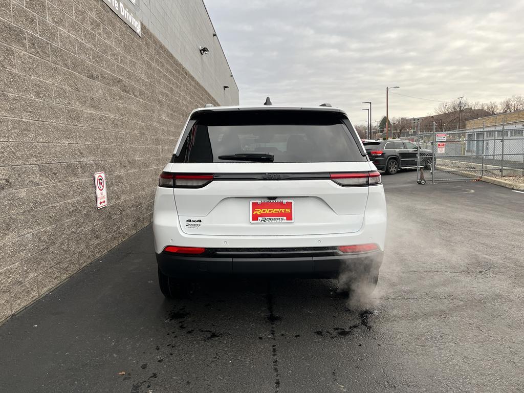 new 2025 Jeep Grand Cherokee car, priced at $45,399