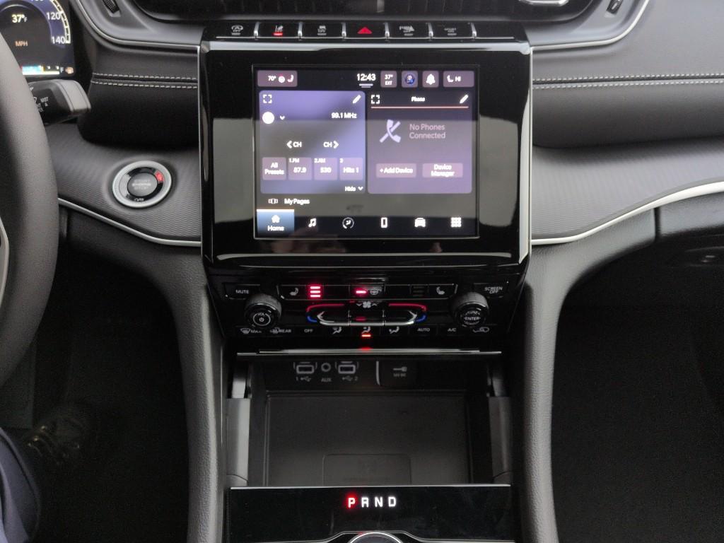 new 2025 Jeep Grand Cherokee car, priced at $47,379