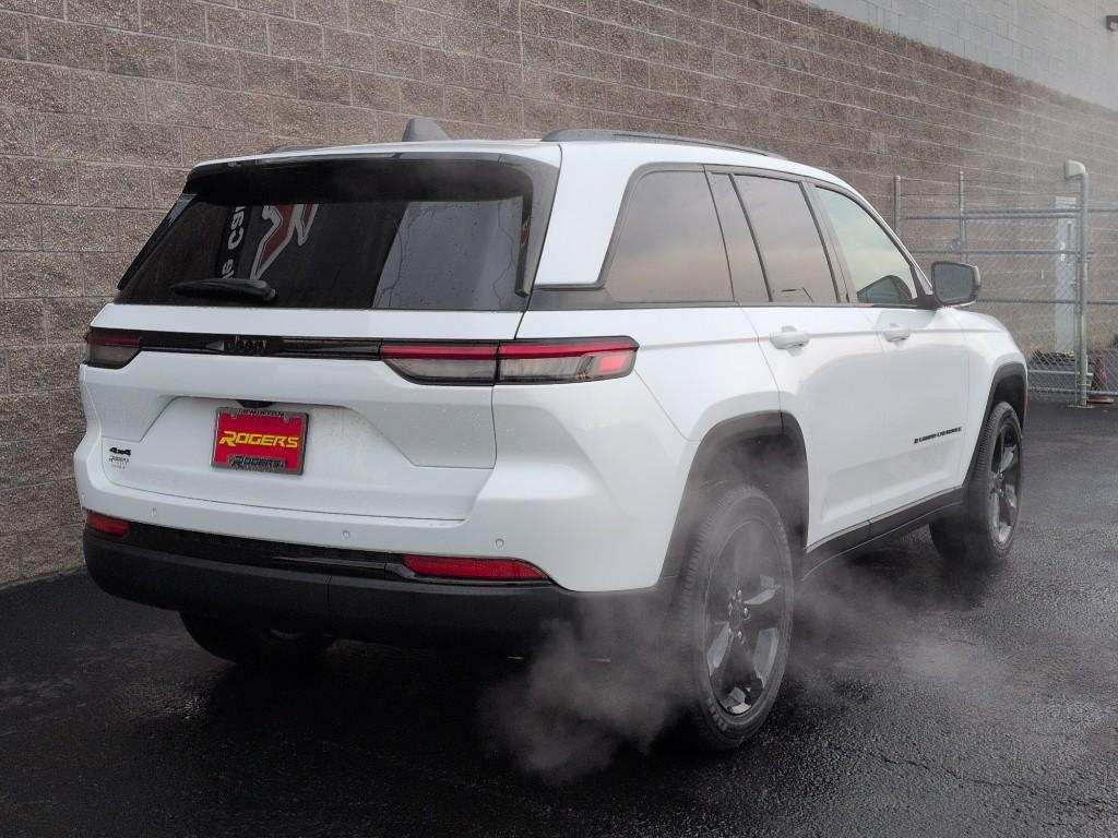 new 2025 Jeep Grand Cherokee car, priced at $47,379