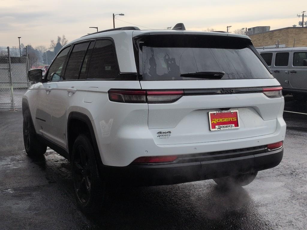 new 2025 Jeep Grand Cherokee car, priced at $47,379