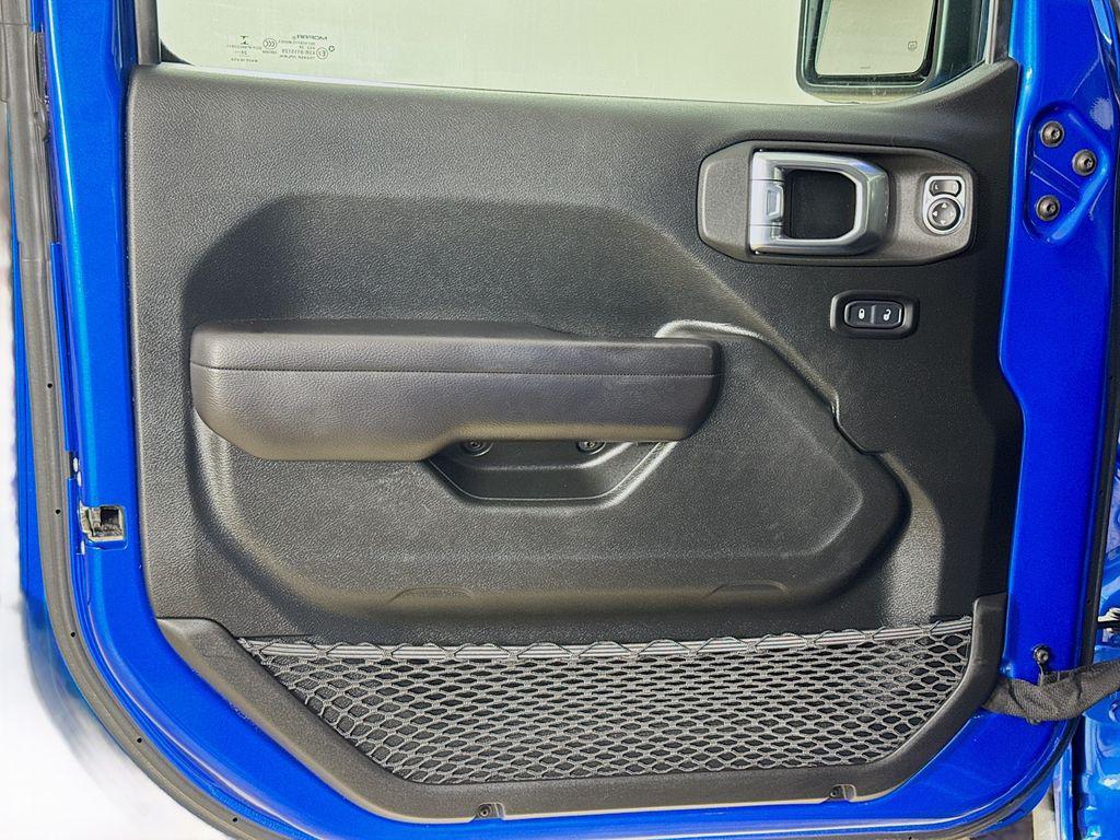 used 2021 Jeep Gladiator car, priced at $29,377