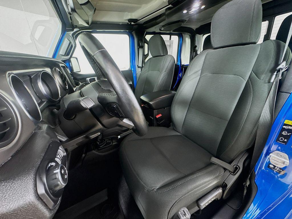 used 2021 Jeep Gladiator car, priced at $29,377