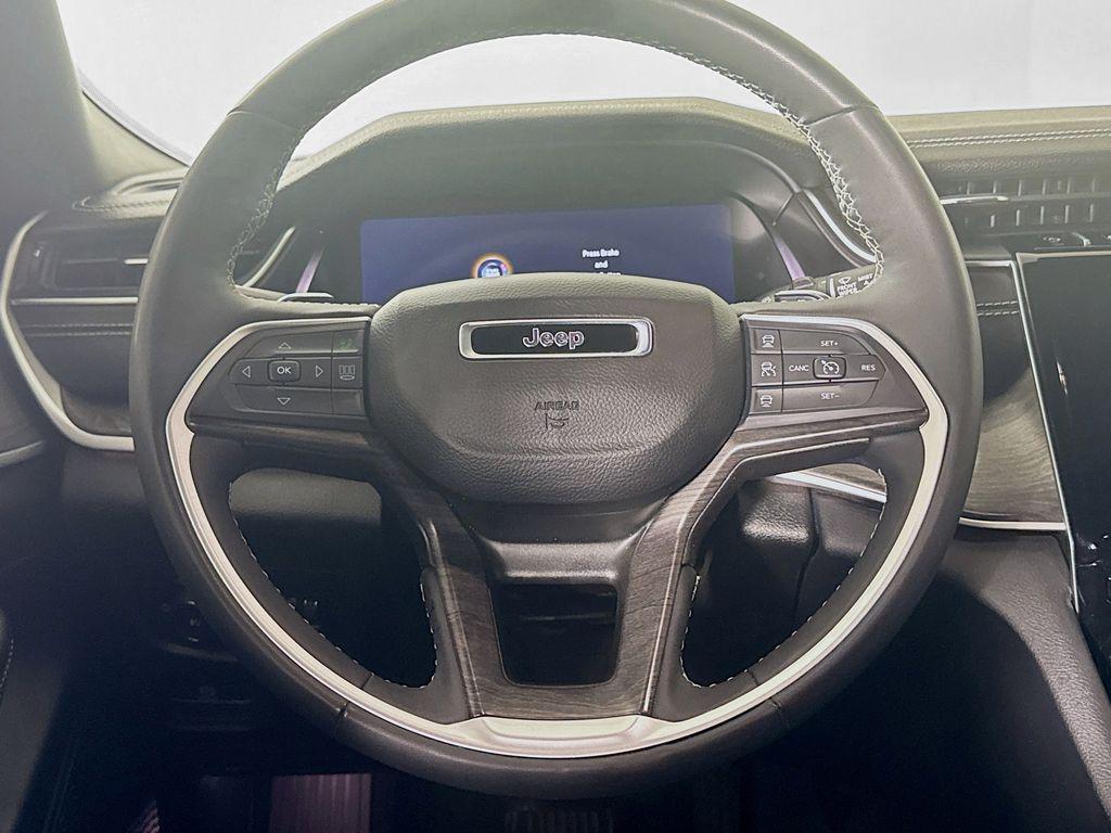 used 2024 Jeep Grand Cherokee car, priced at $36,498