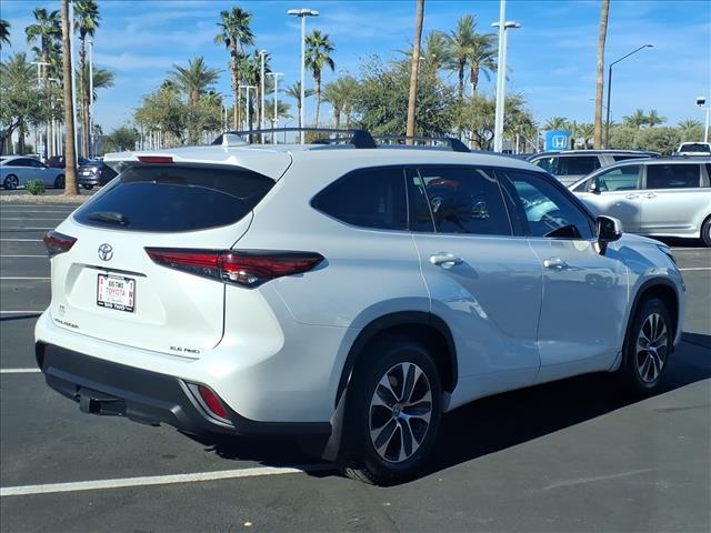 used 2022 Toyota Highlander car, priced at $37,744