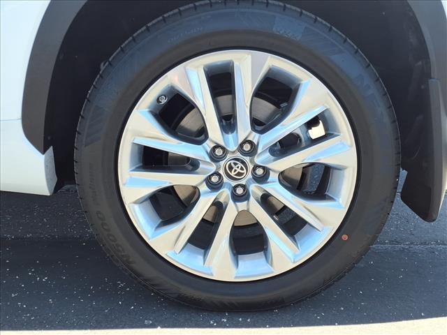 used 2023 Toyota Highlander car, priced at $41,159