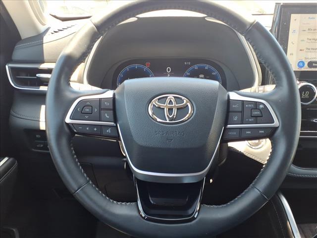 used 2023 Toyota Highlander car, priced at $41,159