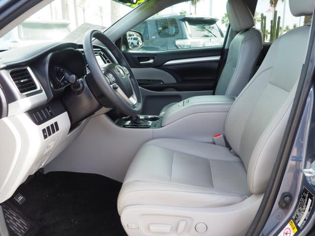 used 2016 Toyota Highlander car, priced at $33,918