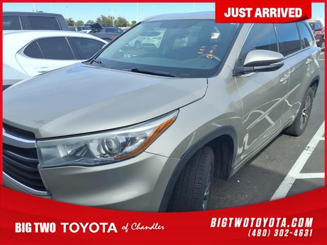 used 2016 Toyota Highlander car, priced at $20,976