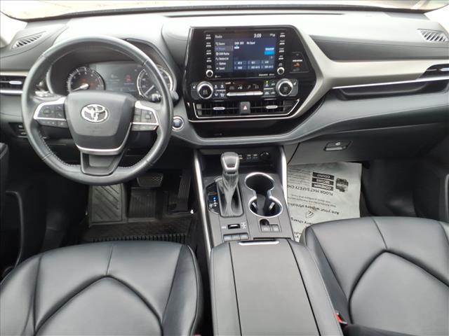 used 2022 Toyota Highlander car, priced at $36,520