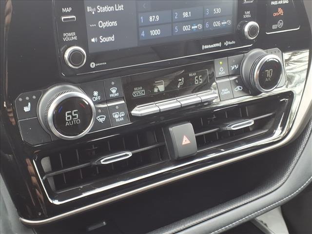 used 2022 Toyota Highlander car, priced at $36,520