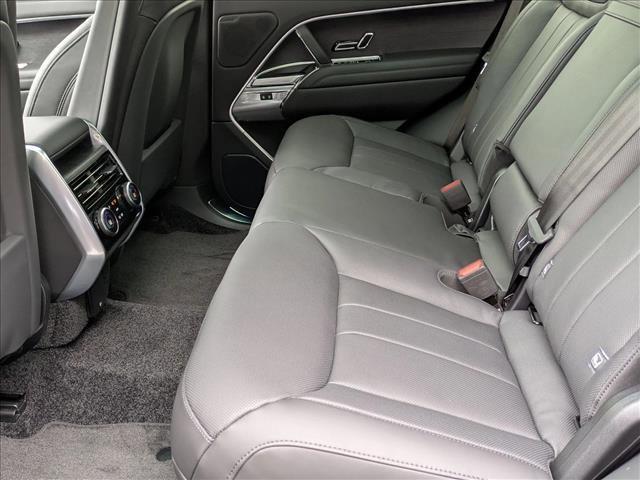 new 2025 Land Rover Range Rover car, priced at $130,765