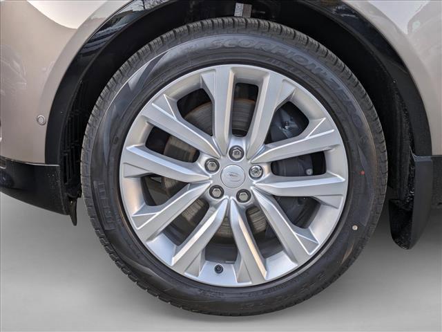 new 2024 Land Rover Discovery car, priced at $74,064