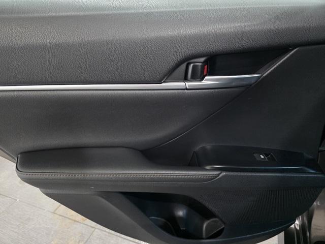 used 2019 Toyota Camry Hybrid car, priced at $20,183