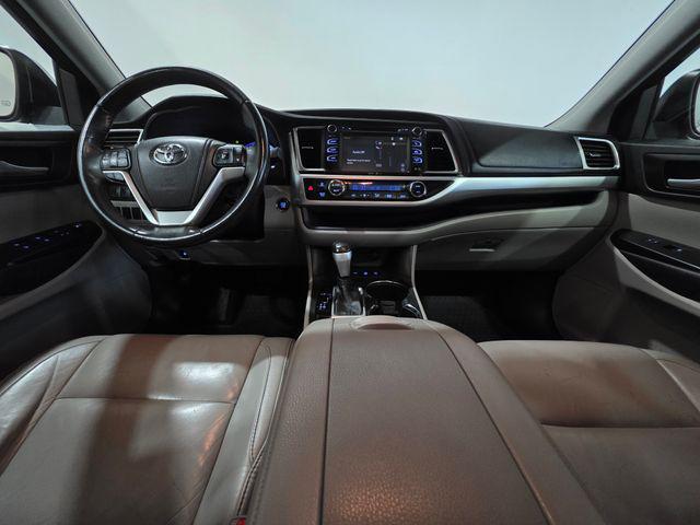 used 2014 Toyota Highlander car, priced at $12,497