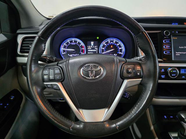 used 2014 Toyota Highlander car, priced at $12,497