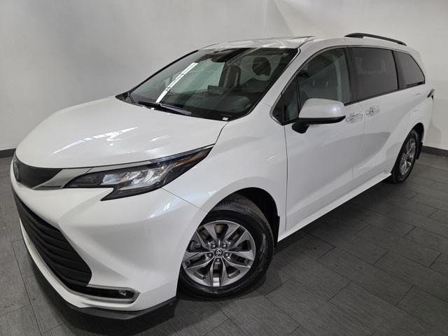 used 2023 Toyota Sienna car, priced at $49,612
