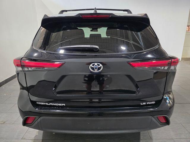 used 2023 Toyota Highlander car, priced at $34,500