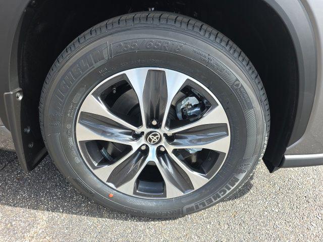 new 2026 Toyota Highlander car, priced at $48,583