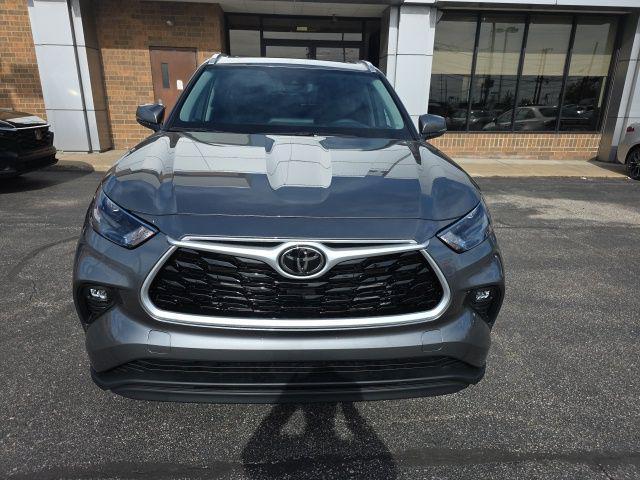 new 2026 Toyota Highlander car, priced at $48,583
