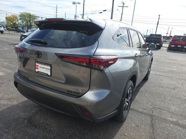new 2026 Toyota Highlander car, priced at $48,583