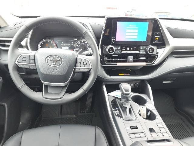new 2026 Toyota Highlander car, priced at $48,632
