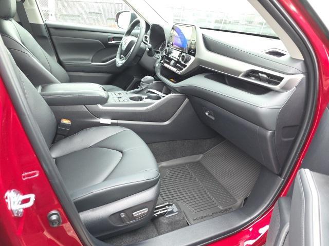 new 2026 Toyota Highlander car, priced at $48,632