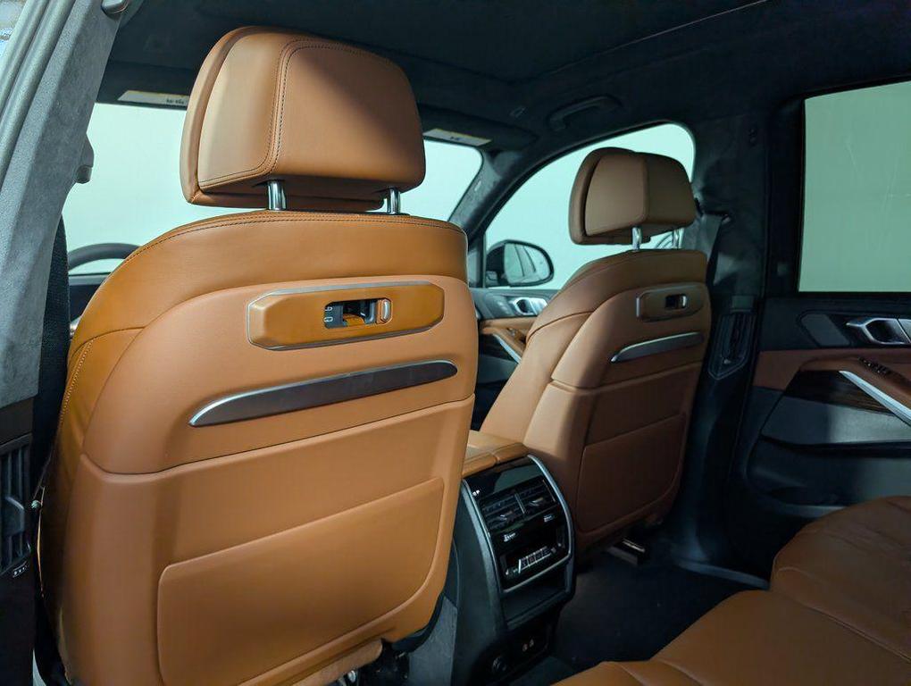new 2026 BMW X7 car, priced at $102,950