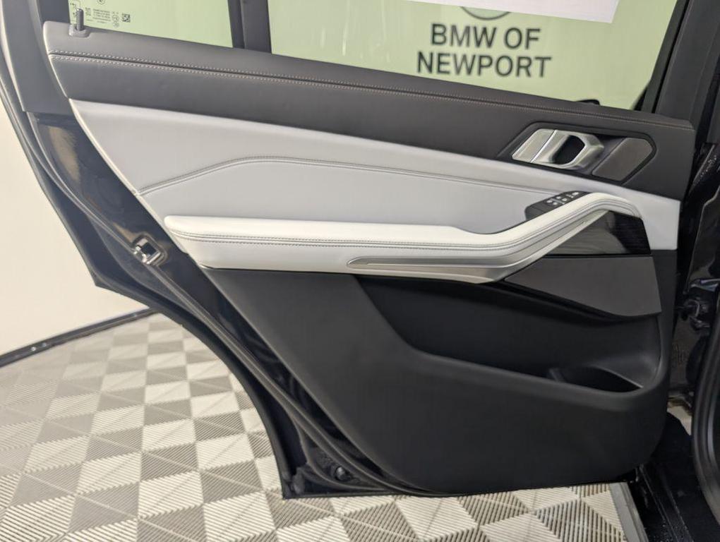 new 2026 BMW X7 car, priced at $97,150