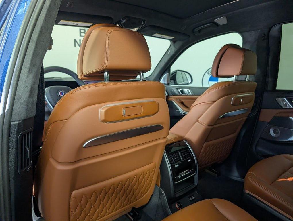 new 2026 BMW X7 car, priced at $163,475