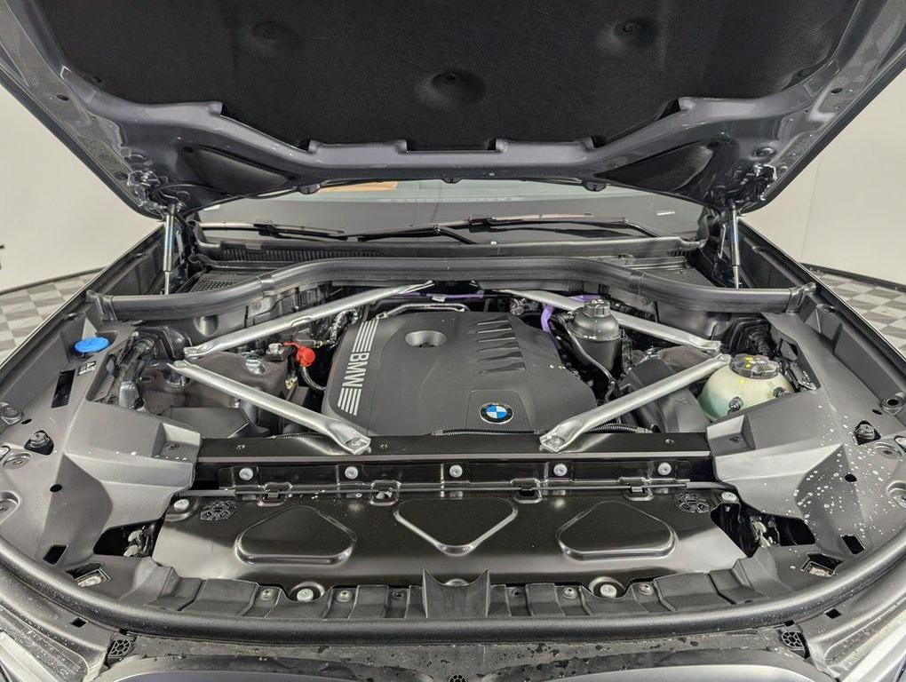 new 2026 BMW X7 car, priced at $96,080