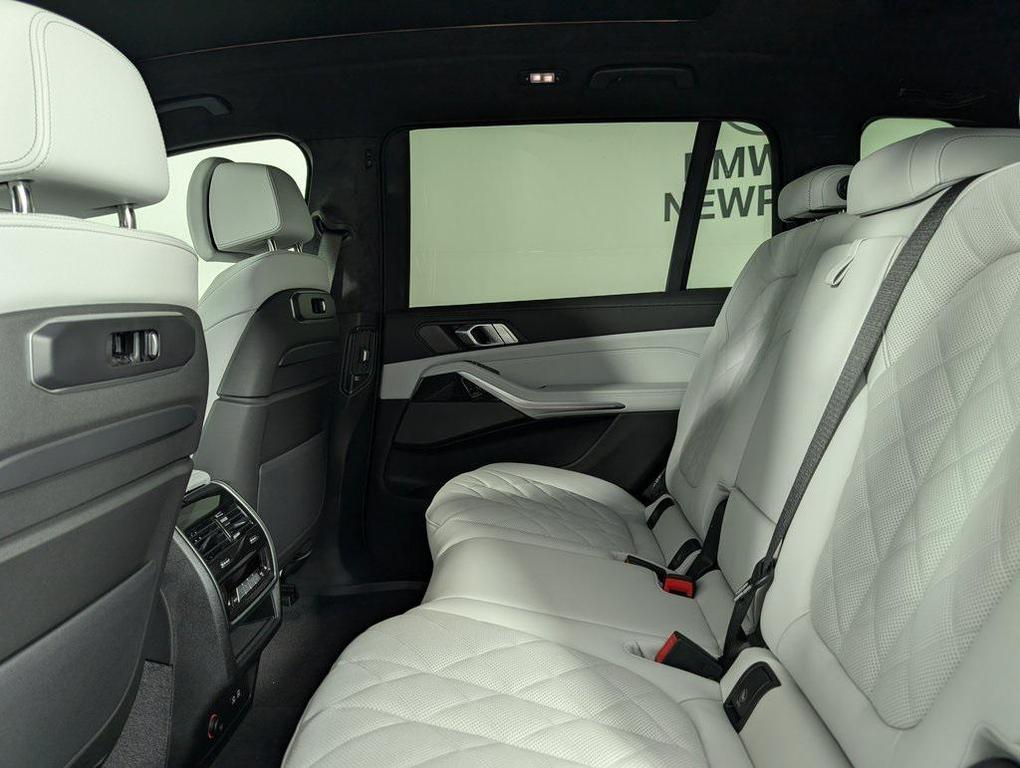 new 2026 BMW X7 car, priced at $101,130
