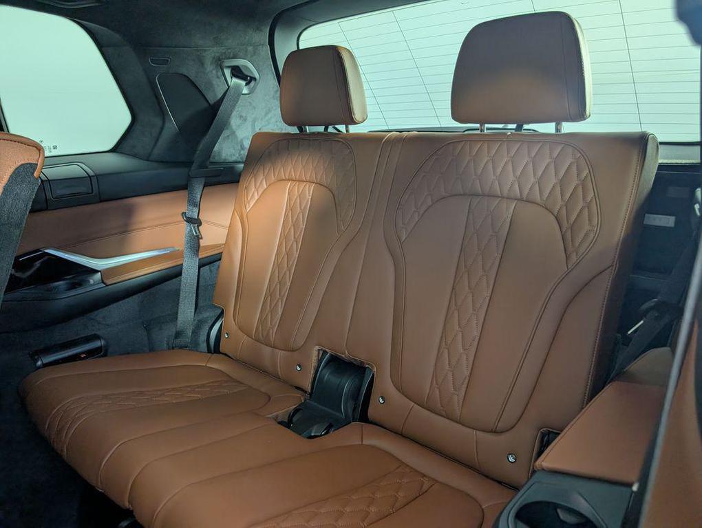 new 2026 BMW X7 car, priced at $160,950