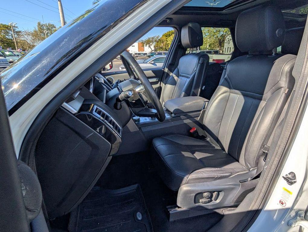 used 2020 Land Rover Discovery car, priced at $24,418