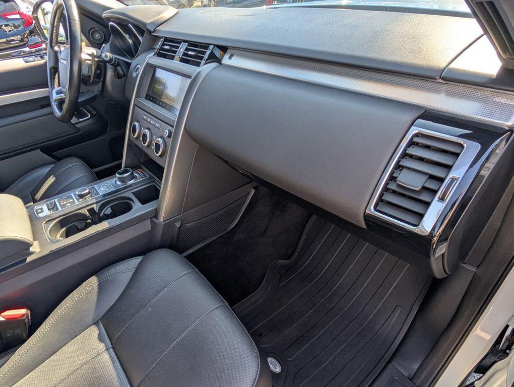used 2020 Land Rover Discovery car, priced at $24,418