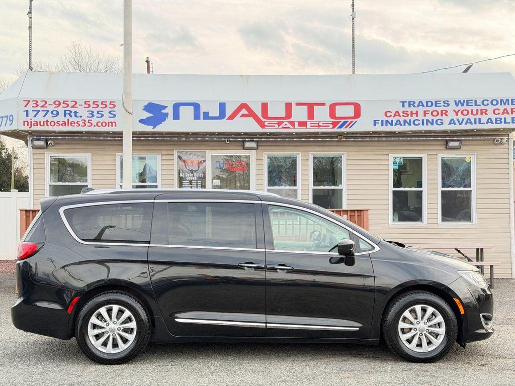 used 2018 Chrysler Pacifica car, priced at $15,295