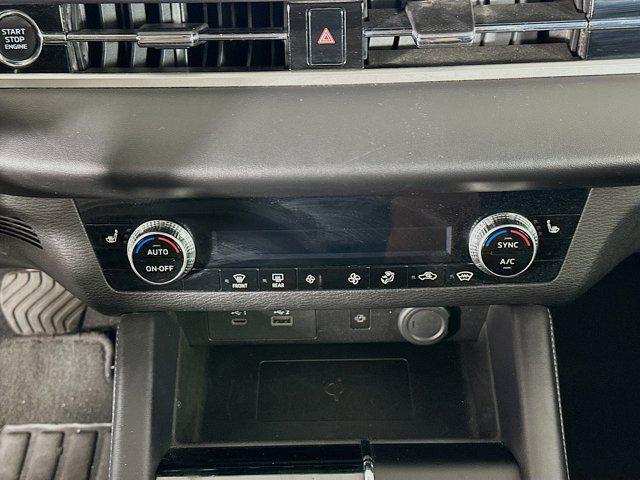 used 2024 Mitsubishi Outlander car, priced at $23,197