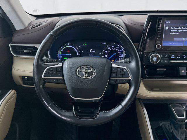 used 2021 Toyota Highlander Hybrid car, priced at $21,487