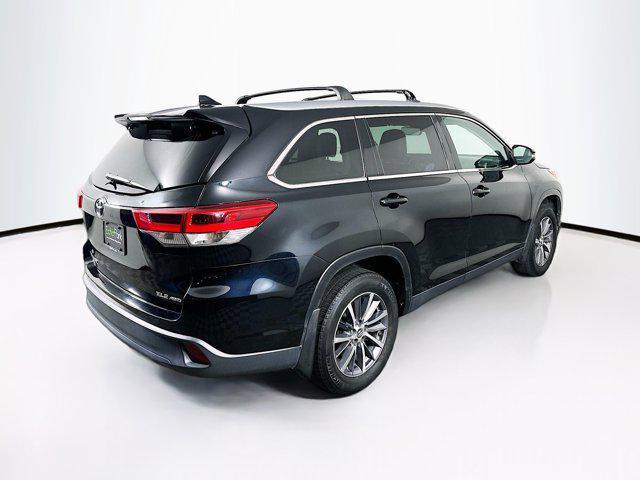 used 2019 Toyota Highlander car, priced at $21,487