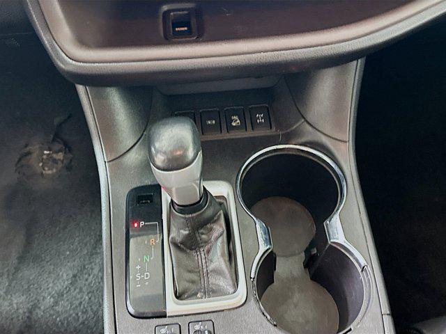 used 2019 Toyota Highlander car, priced at $21,487
