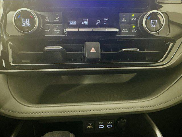 used 2023 Toyota Highlander car, priced at $29,987