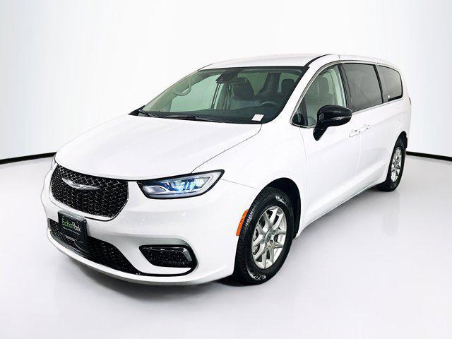 used 2024 Chrysler Pacifica car, priced at $26,987